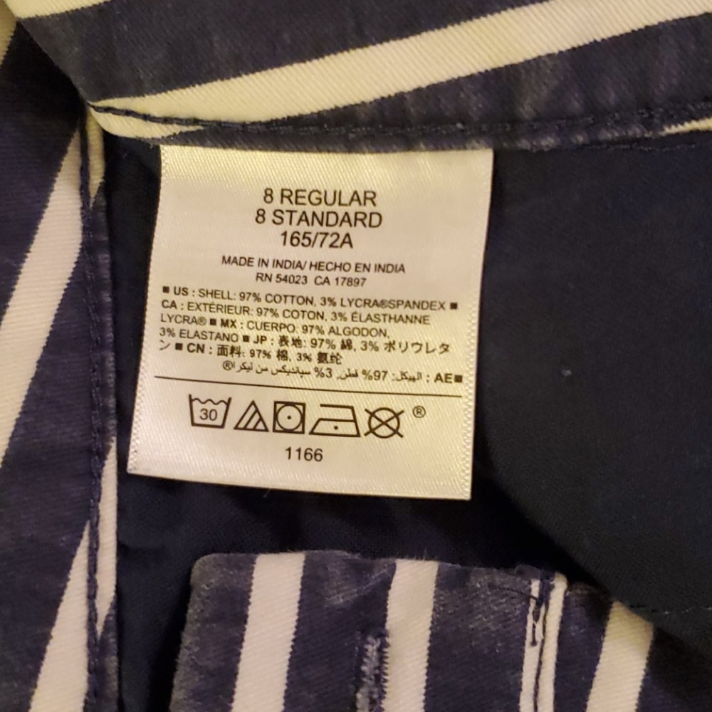 Shorts - Picture 3 of 3